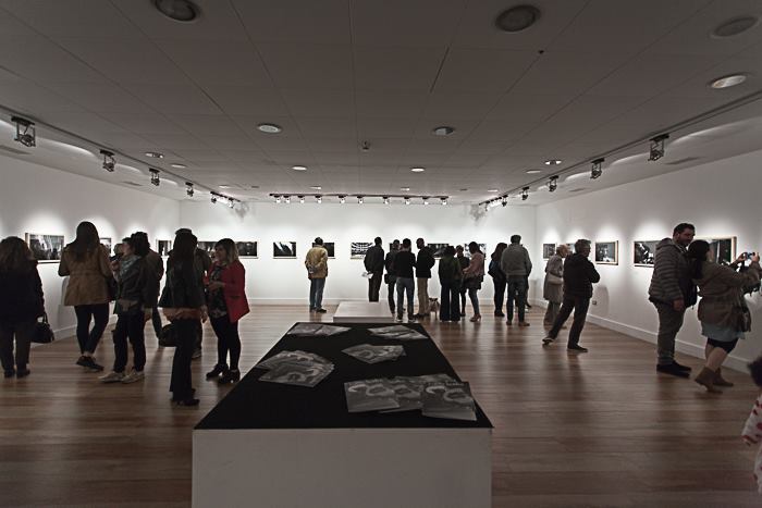 “Fuori scena” continua a incantare e per il fine settimana raddoppia l’apertura