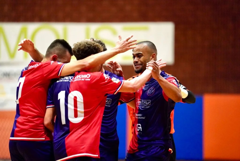 Oltre la tattica: come la psicologia sportiva sta rivoluzionando la gestione dei&nbsp;team